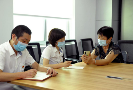 C:UsersAdministratorDesktop0-08-06魏默然8.6政务新闻电子信息发布申请.修改后0-08-06魏默然8.6政务新闻电子信息发布申请\u7ebf上释疑解惑 线下立马服务——福州水司连续10年做客福州晚报“服务快车”\u7ebf上释疑解惑 线下立马服务——福州水司连续10年做客福州晚报“服务快车”510.png