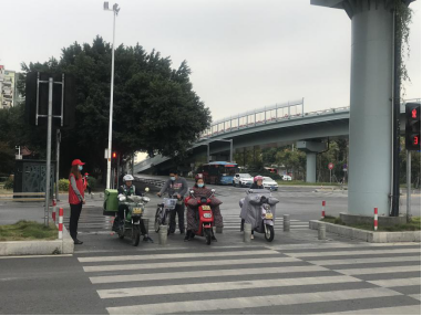 C:UsersAdministratorDocuments0-12-03魏默然12.3政务新闻电子信息发布申请.已修改0-12-03魏默然12.3政务新闻电子信息发布申请\u5f18扬志愿精神 助力交通文明——工程公司联合金牛山共建社区开展文明交通劝导活动\u5f18扬志愿精神 助力交通文明——工程公司联合金牛山共建社区开展文明交通劝导活动101.png