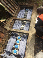 为“云巅”水表保暖 确保冬季用水安全327.png