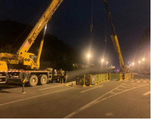 急难险重全不怕 党员先锋冲在前——工程公司完成鹤林路（安亭路口）给水管道抢修工程212.png