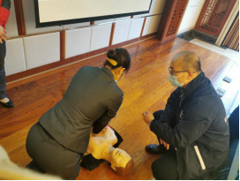 提升急救技能 普及健康生活——温泉公司举办一线员工健康急救知识讲座367.png