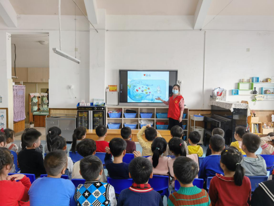 志愿服务进校园 节约用水从娃娃抓起——飞凤山水厂党支部开展“世界水日”节水教育宣传活动135.png