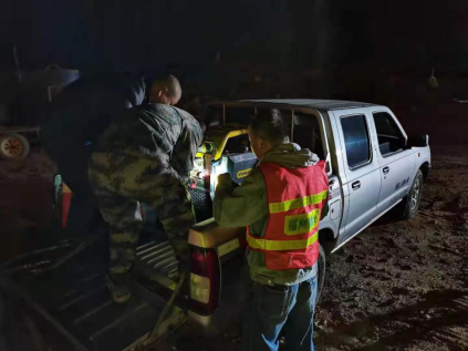 高效处置 应急抢险——排水公司高效完成“一闸三线”工程管道抢险工作103.png