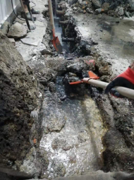 近邻党建联通民心 技术赋能疏通管道——工程公司彻底解决凤凰小区“排污难”0.png