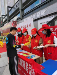 近邻党建 守望相助 敲开邻里幸福门——福州水司打造近邻党建品牌为群众办实事517.png