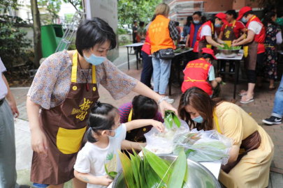 浓情端午 情深意“粽”——工程公司、福州水司志愿者参加近邻党建端午包粽会524.png