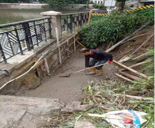 排水公司：紧急修复破损驳岸 确保周边居民安全249.png
