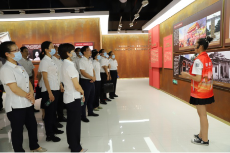 学党史 树典型 拓新局——福州水司召开庆祝建党100周年主题党日活动暨“两优一先”表彰大会730.png