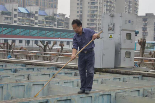 陈旭东：挥洒一路汗水 扎根制水一线——福州水司先进典型事迹系列报道（五）847.png