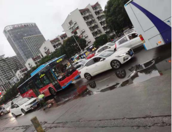 办实事 除积涝——排水鼓楼分公司完成五四路省体低洼处雨水设施增设91.png