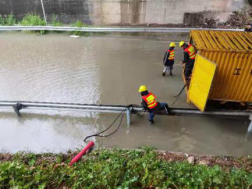 福州水司：战风斗雨 优质供水不断线744.png