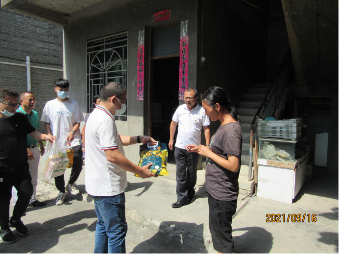 福州水司：情暖中秋送关怀 扶贫帮困暖人心65.png