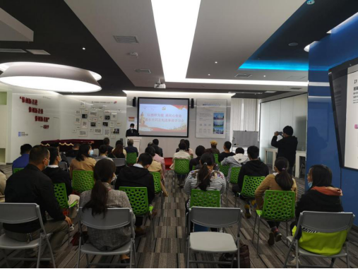 以榜样为镜 践初心使命——福州水司司属党支部参与潘东升同志先进事迹学习会151.png