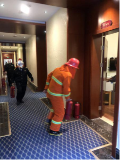落实消防责任 防范安全风险——温泉公司开展消防逃生演练273.png