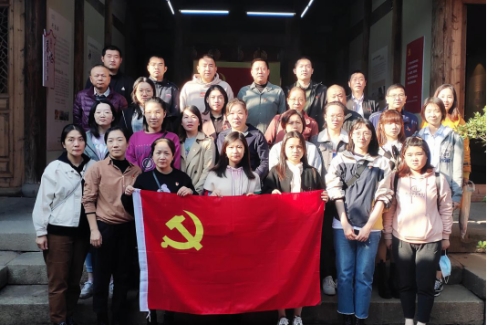 树立好家风 涵养好作风——福州水司机关各支部组织参观三坊七巷名人家风家训馆223.png