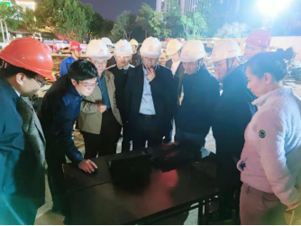 争分夺秒全力抢修 昼夜奋战保障供水——福州水司完成陆庄高架桥下地铁工地DN1200管道抢修299.png