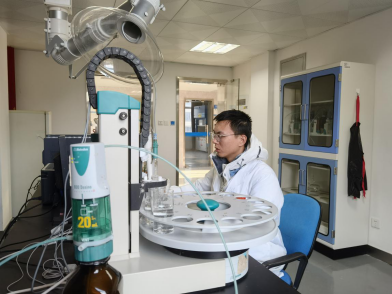 危斌清：一方实验台  一片赤诚心——福州水司先进典型事迹系列报道（十二）0.png