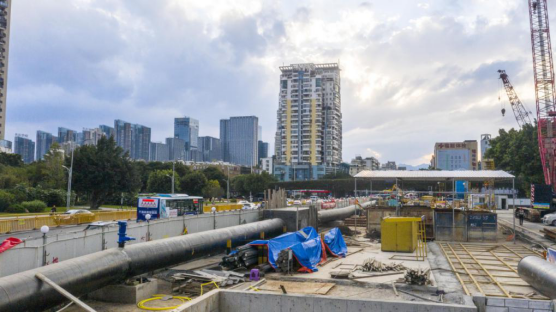 管线“搬家”让道地铁  全面助力城市轨道交通建设——地铁4号线西二环站管线迁改提前完工148.png