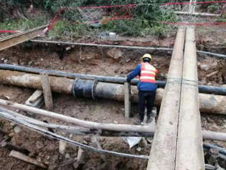 福州水司顺利完成仓山区三环辅路附近工地爆管抢修235.png