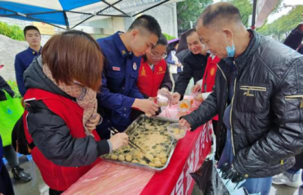 情暖驿里迎冬至 共建连心送汤圆——福州水司参加“冬至搓圆，乐享团圆”共建活动96.png