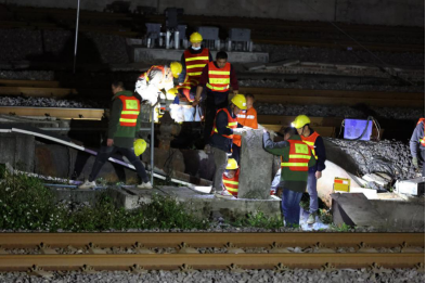 福州水司：争分夺秒星夜抢修 温暖守护平安归途749.png