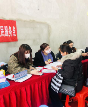 用水报装“零”跑腿  便民服务“零”距离——滨海水务开展棋山花园居民供水合同现场签约279.png