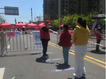 倾注红色力量 助建“无疫小区”——平潭引水公司协助前横社区开展新一轮核酸检测466.png