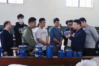 建功工程岗位 点亮青春光芒——工程公司团支部组织团员青年学习管材配件知识159.png