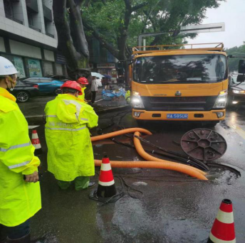 排水公司顺利完成入汛以来首个连续性暴雨过程排水保障工作1.png