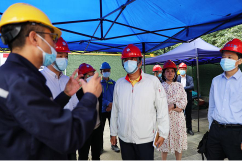 施工规范化 迎检促提升——福州市“点题整治”专项督导小组视察工程公司在建工地305.png