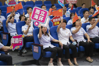 回首三十年 喜迎二十大——海环集团举办纪录片《而立海环》展映礼857.png