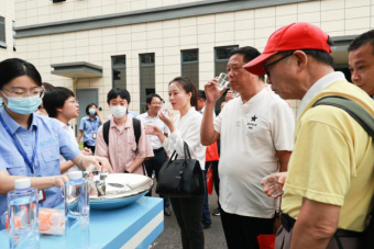 汇聚八方民意心声 砥砺同行再启征程——福州水司召开第六届供水服务社会监督员聘任大会805.png