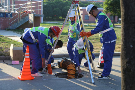 福州水务集团举办有限空间“百日攻坚”专项行动培训409.png