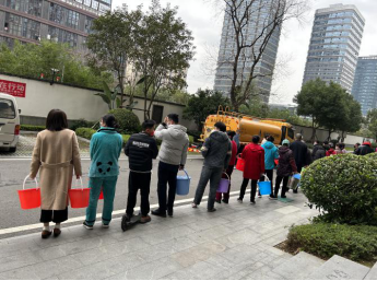 福州水司：主动作为 靠前服务 用坚守守护万家团圆297.png