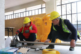 所忧所盼 念之行之——工程公司启动茶花园小区户表改造管道接驳项目1.png