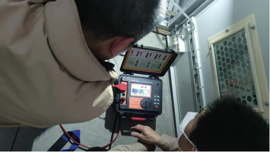 38小时昼夜奋战 污水泵站恢复运行——排水公司淮安二号污水泵站电力抢修记573.png