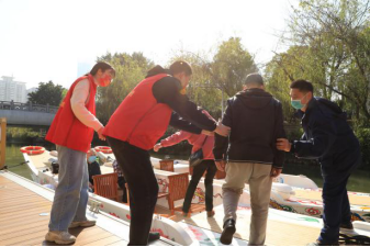 拗九敬老扬孝道 福粥飘香暖榕城——福州水务集团开展“我们的节日”拗九节志愿服务活动353.png