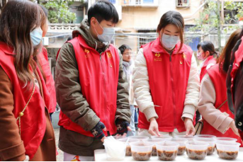 拗九敬老扬孝道 福粥飘香暖榕城——福州水务集团开展“我们的节日”拗九节志愿服务活动1284.png