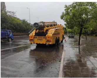暴雨来袭，排水铁军在风雨中当好福州市民的守护者92.png