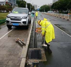 暴雨来袭，排水铁军在风雨中当好福州市民的守护者417.png