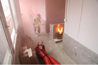 秣马厉兵练为战 “双盲”演练见真章——海环集团举办安全强基人才训练营中期考核暨“双盲”火灾应急演练603.png