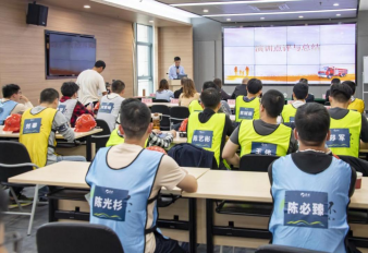 秣马厉兵练为战 “双盲”演练见真章——海环集团举办安全强基人才训练营中期考核暨“双盲”火灾应急演练927.png