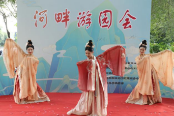 坐龙舟、逛集市！水务文旅公司举办古韵汉服河畔游园会313.png