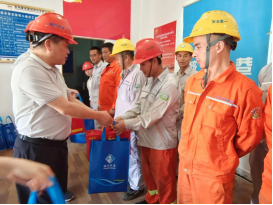 清凉送一线 福州水务集团开展高温慰问活动528.png