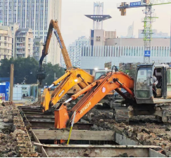 获锦旗！排水公司助力安商房建设 提前完成管道迁改621.png