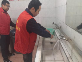 严把供水水质关 安全开启新学期——自来水公司开展水质检测进校园志愿服务活动215.png