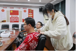 关爱职工零距离 中医义诊暖人心——工程公司组织开展公益健康义诊活动87.png