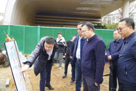 台江区委书记梁栋带队前往光明港船闸视察工程建设情71.png
