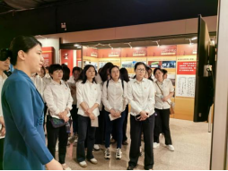 弘扬“两弹一星”精神 共铸中国梦——自来水公司党员代表参加“重温新中国史·周恩来与‘两弹一星’”全国巡回展（福建站）开幕式262.png