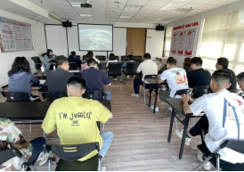 与“法”同行  “典”亮你我——水资源开发公司组织开展《民法典》专题培训会123.png